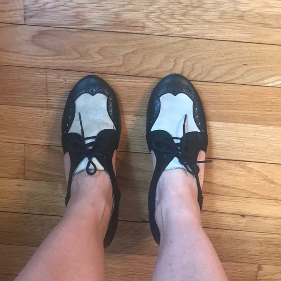 Donated! Boutique 9 Cutout Spectator Pumps - Picture 4 of 13